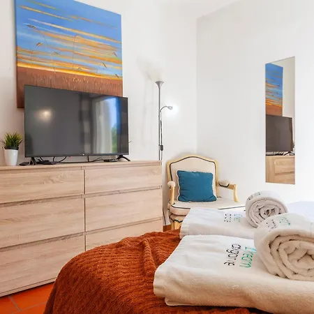 A65 - Marina Moor In